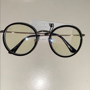 Round fashion glasses